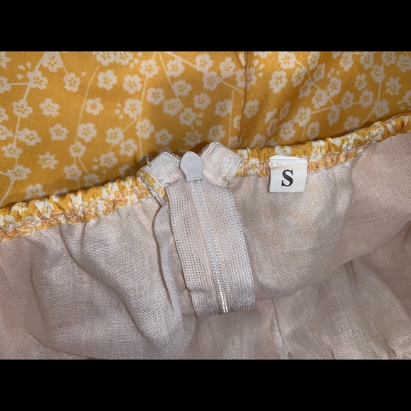 BOUTIQUE yellow SHORTS set romper tie back outfit women’s size SMALL - Picture 10 of 10